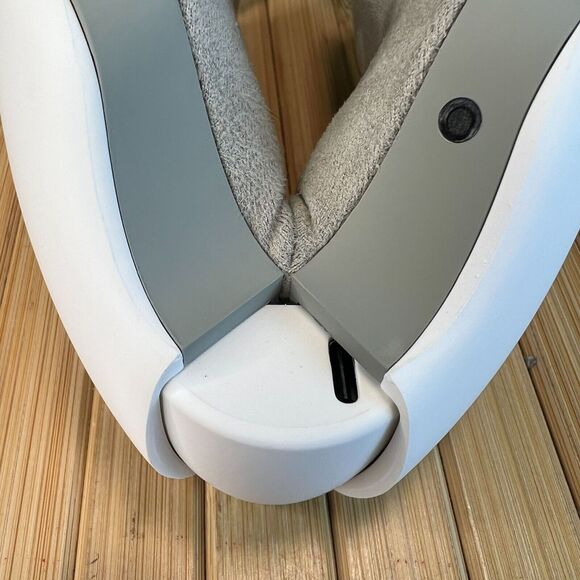 BLASS Beauty Smart Eye Massager Stress Anxiety Migraine Relief Gift Rtl $170 - Picture 6 of 8